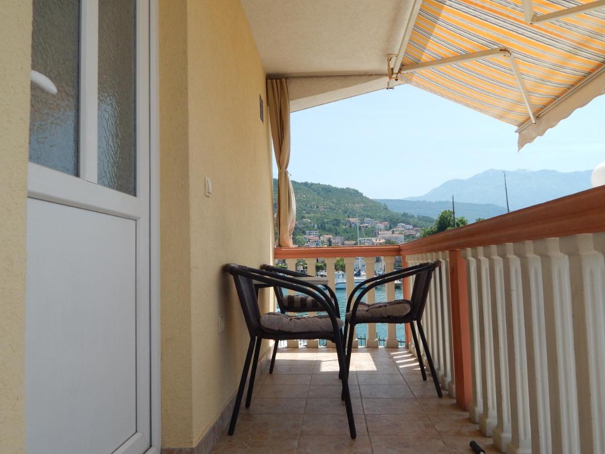 Apartmani Sindik Tivat Exteriér fotografie